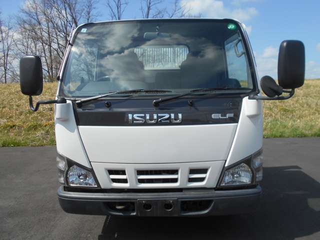 Isuzu Elf 3