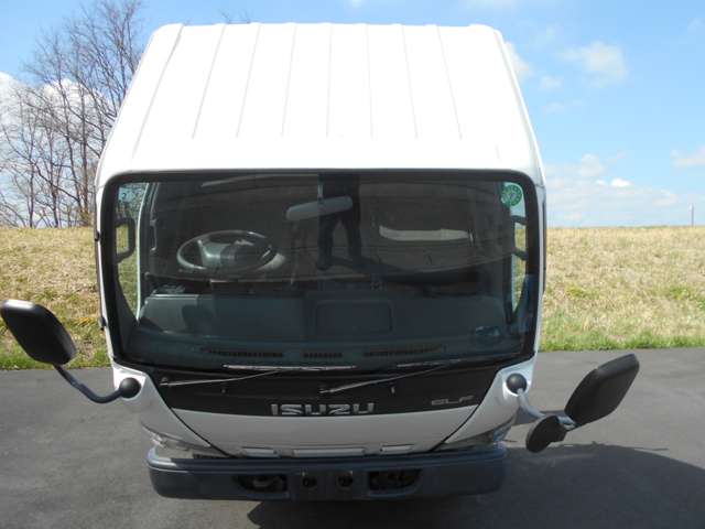 Isuzu Elf 8