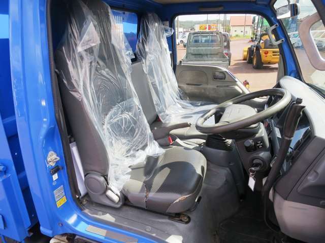 Isuzu Elf 12