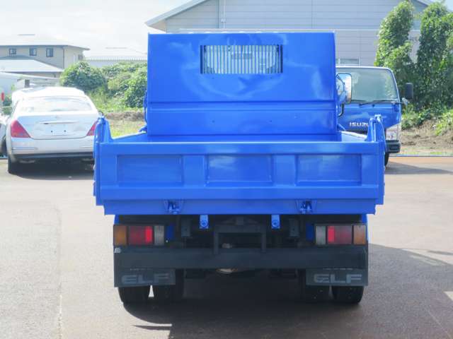 Isuzu Elf 9
