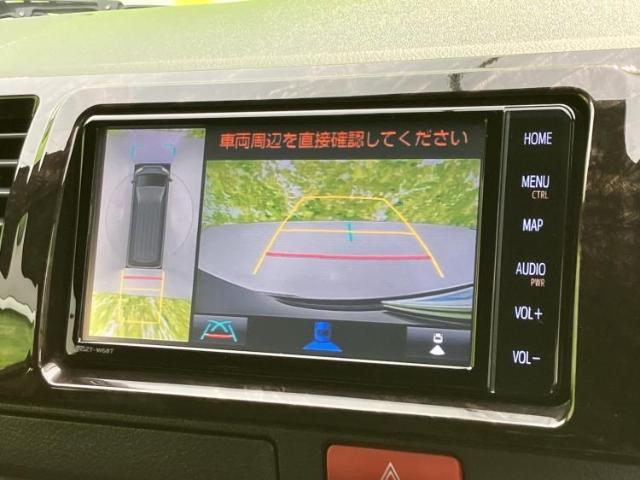 Toyota Hiace Van 13