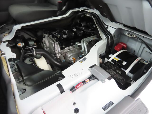 Nissan NV350 Caravan 4