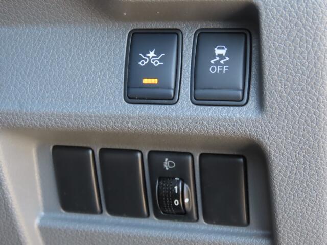 Nissan NV350 Caravan 6
