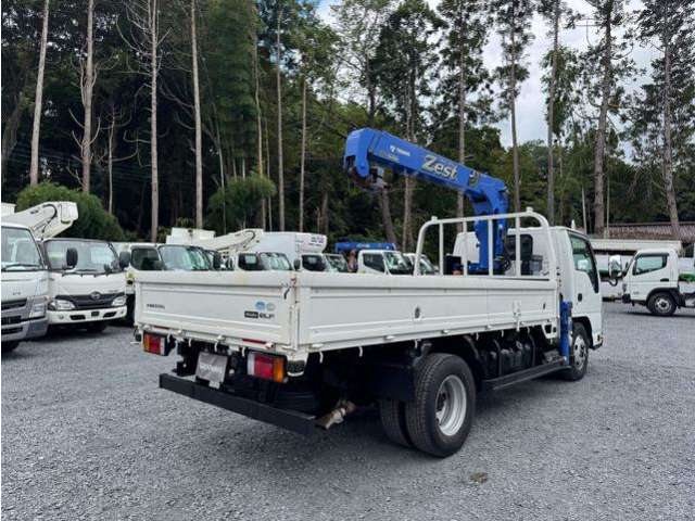 Isuzu Elf 5