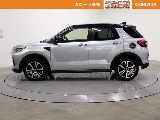 Daihatsu Rocky 4