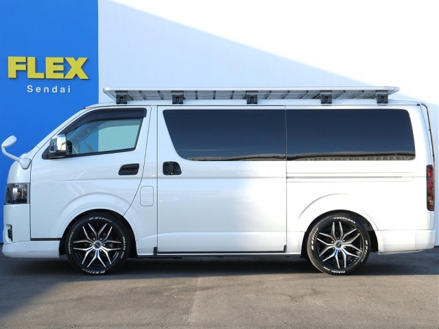 Toyota Hiace Van 5
