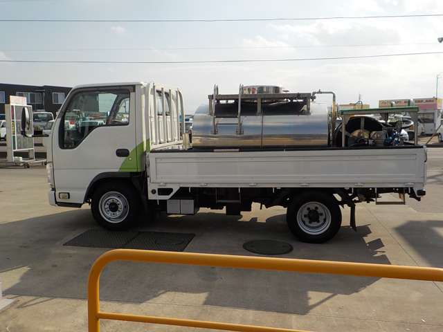 Isuzu Elf 2