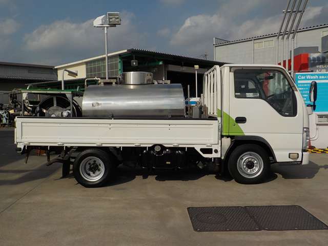 Isuzu Elf 6