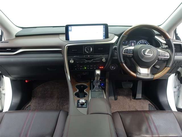 Lexus RX 9