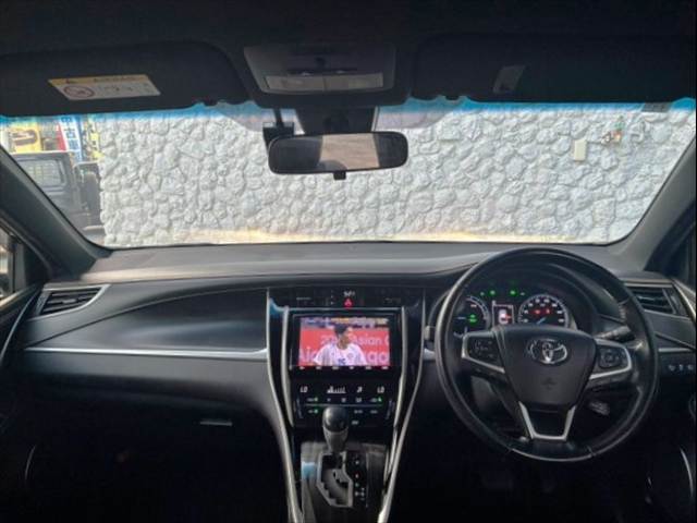 Toyota Harrier 2