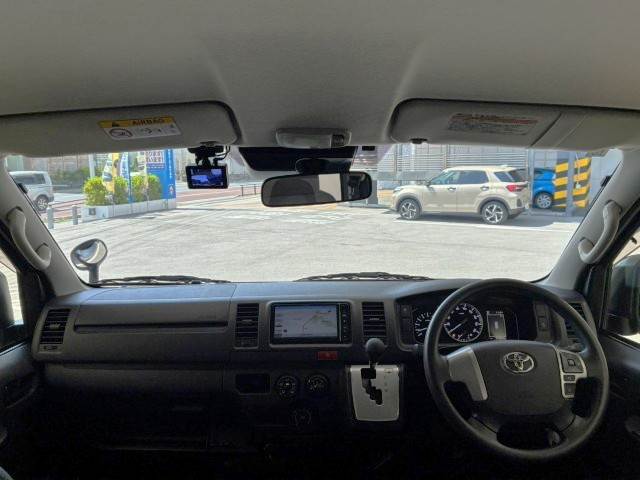 Toyota Hiace Van 2