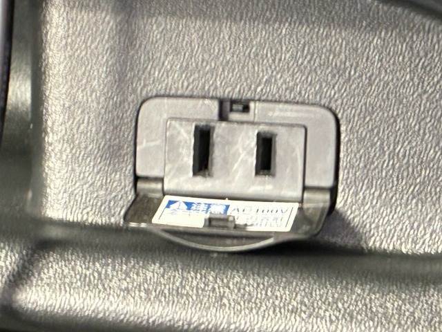 Toyota Hiace Van 10