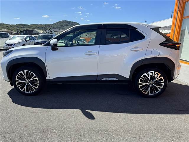 Toyota Yaris Cross 12