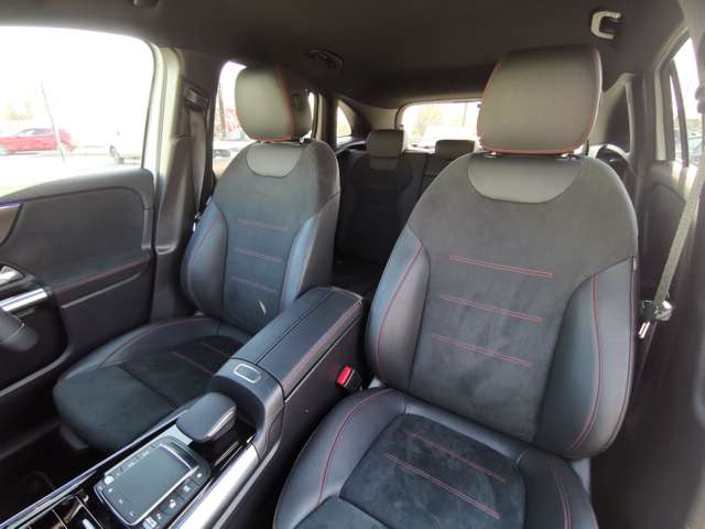 Mercedes-Benz GLA-Class 5