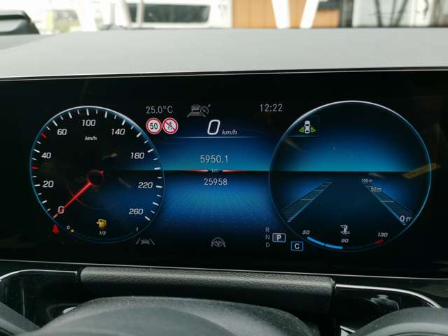 Mercedes-Benz GLA-Class 7