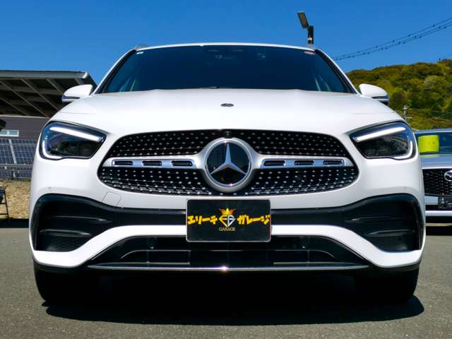 Mercedes-Benz GLA-Class 10