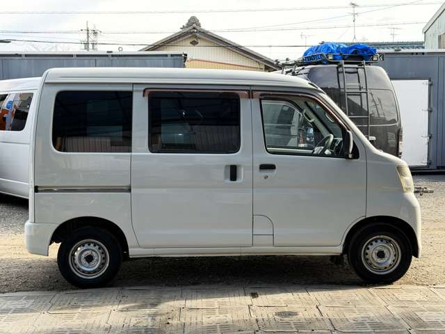 Daihatsu Hijet Cargo 10