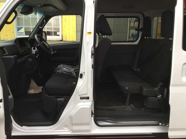 Daihatsu Atrai 11
