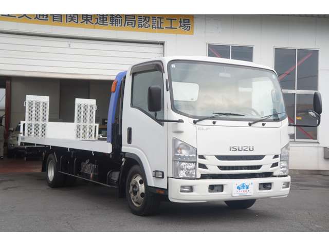 Isuzu Elf 3