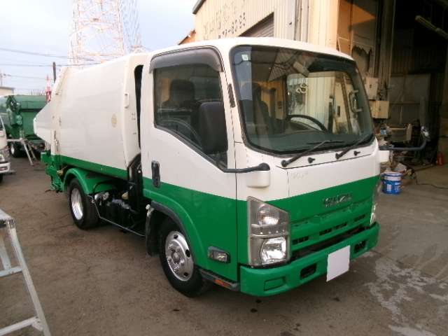 Isuzu Elf 3