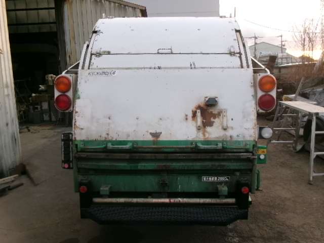 Isuzu Elf 5