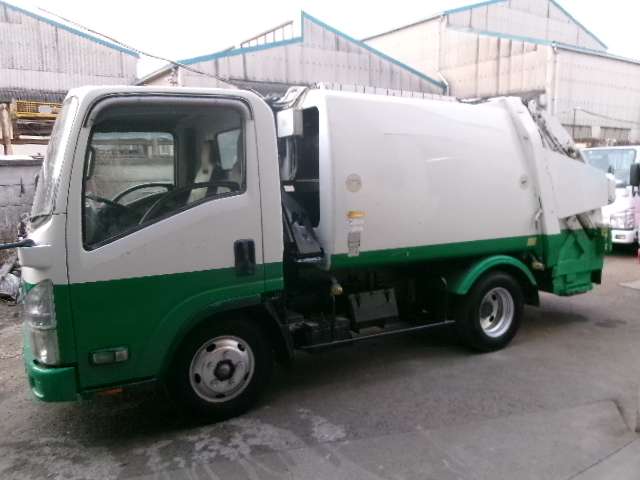 Isuzu Elf 7