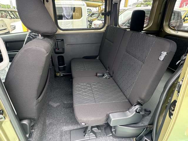 Daihatsu Atrai 6