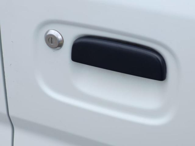 Nissan NV100 Clipper 11