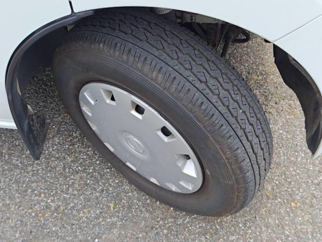 Nissan NV100 Clipper 12
