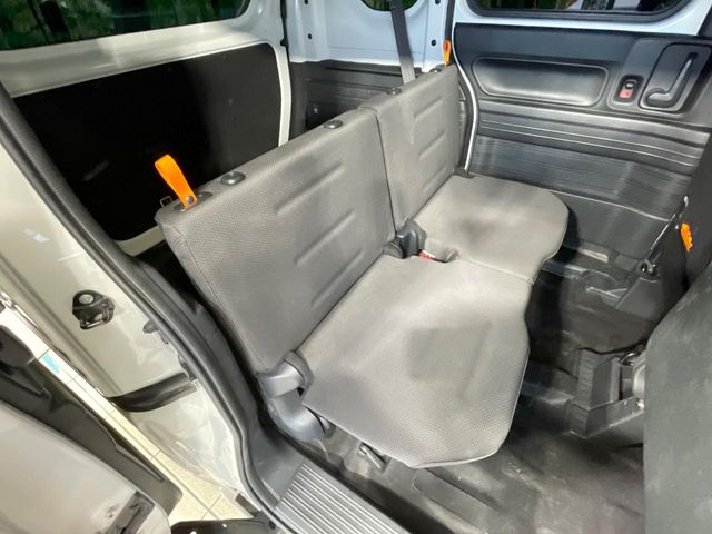 Honda N-VAN 10