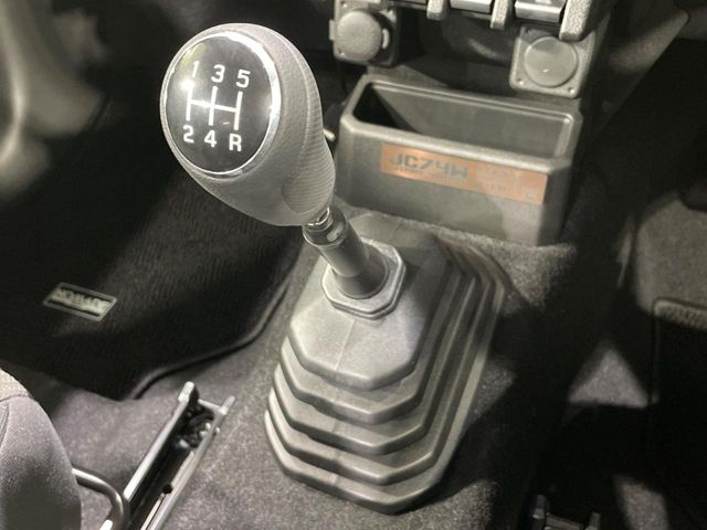 Suzuki Jimny Nomade 3