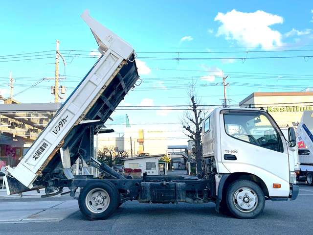 Hino Dutro 11