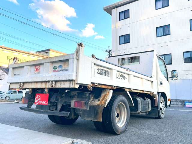 Hino Dutro 8