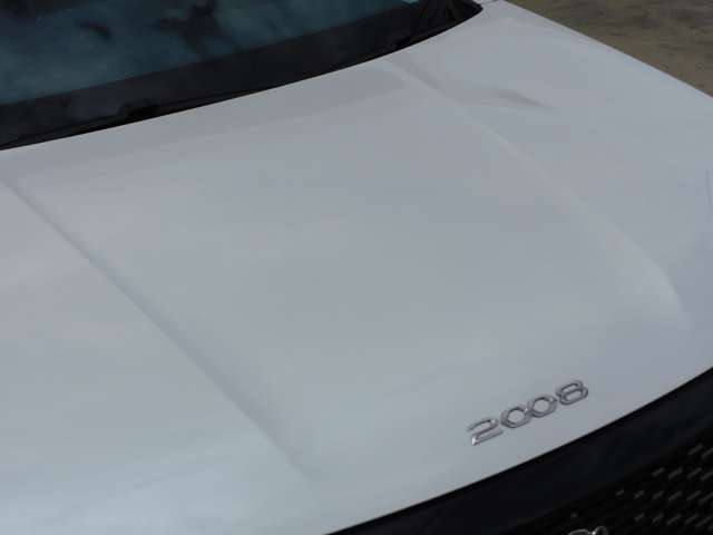 Peugeot SUV 2008 9