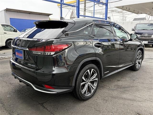 Lexus RX 9