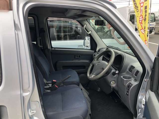Daihatsu Hijet Cargo 2