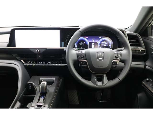 Toyota Crown Crossover 5