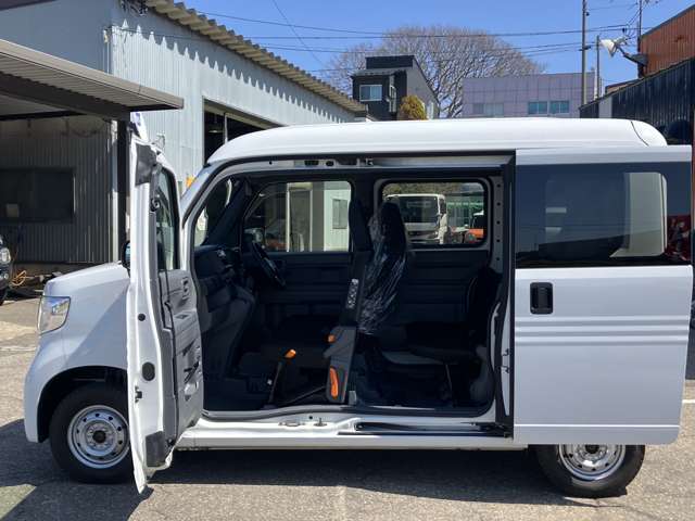 Honda N-VAN 12