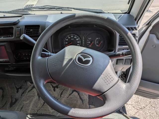 Mazda Bongo Truck 9