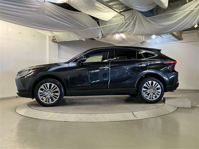 Toyota Harrier 4