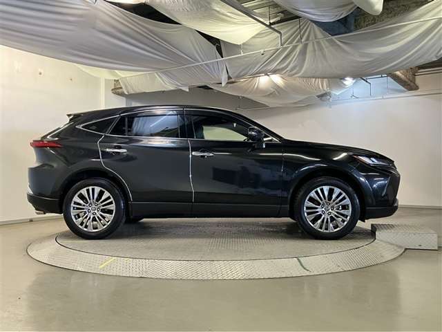 Toyota Harrier 5