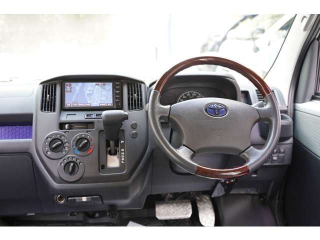 Toyota Town Ace Van 10