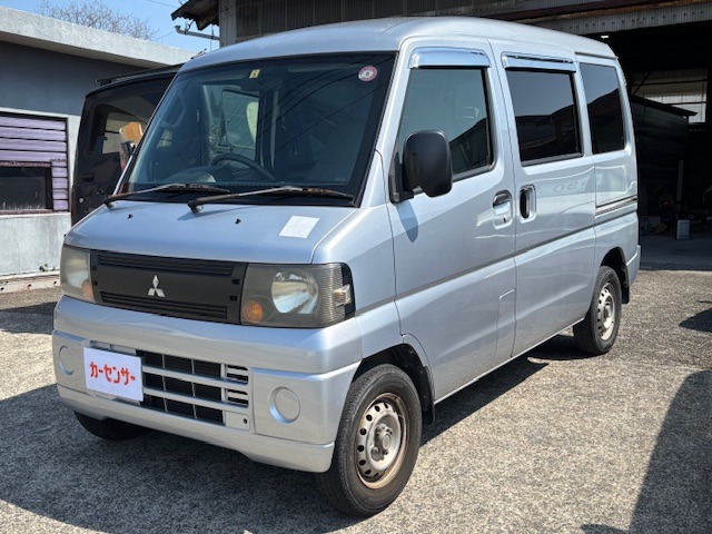 Mitsubishi Minicab Van 2