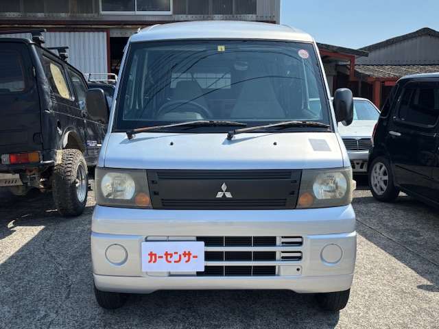 Mitsubishi Minicab Van 3