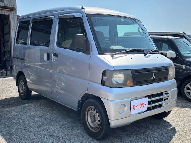 Mitsubishi Minicab Van 4