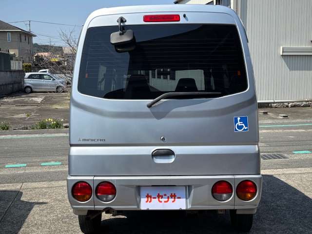 Mitsubishi Minicab Van 10