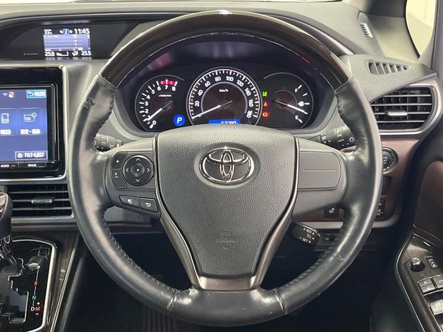 Toyota Esquire 12