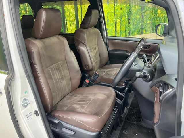 Toyota Esquire 8