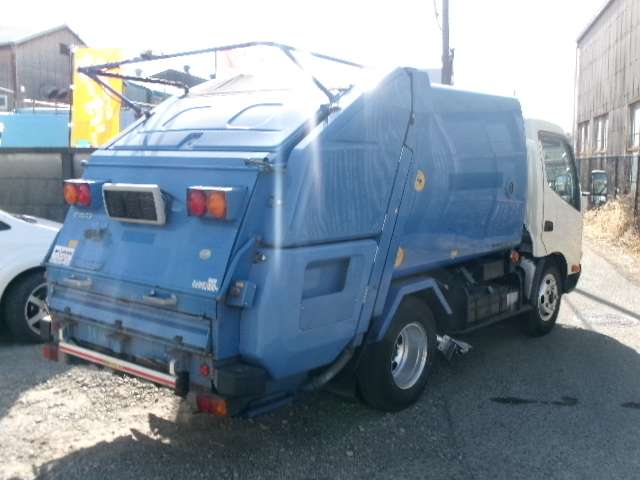 Hino Dutro Hybrid 4