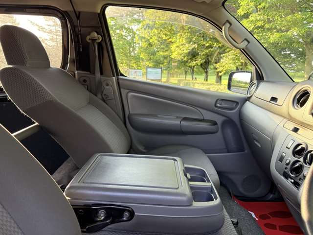 Nissan NV350 Caravan 12